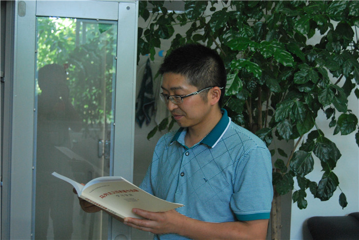 15742189567624.jpg 刘国华生活照2.jpg