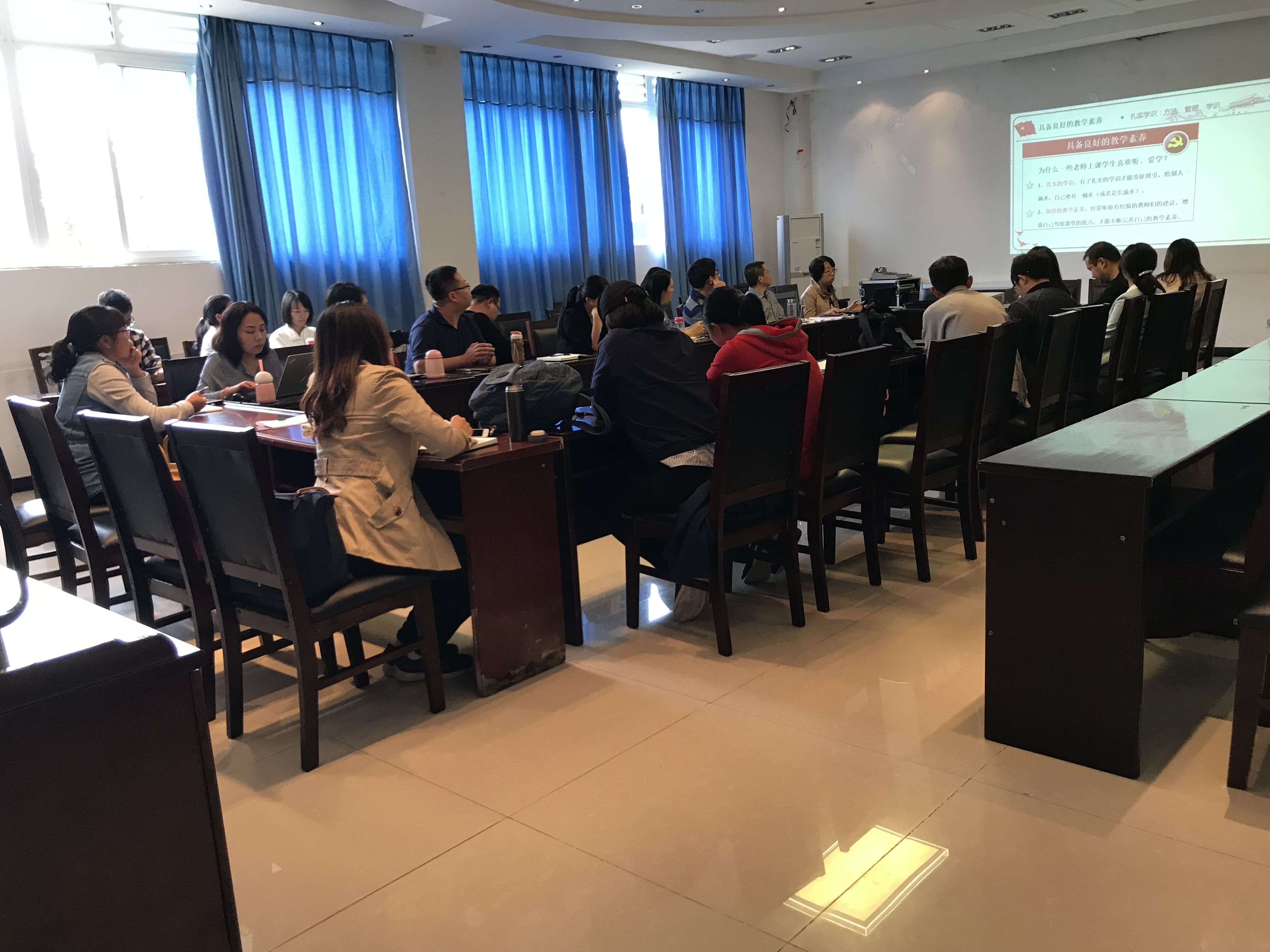 15706026529409.jpg 2-食品质量与安全教研室党支部书记王鑫讲党课.jpg